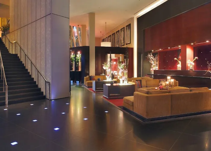 Sofitel Magnificent Mile Hotel 5*