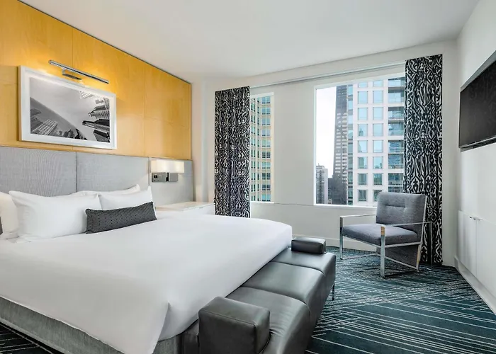 Sofitel Magnificent Mile 5*