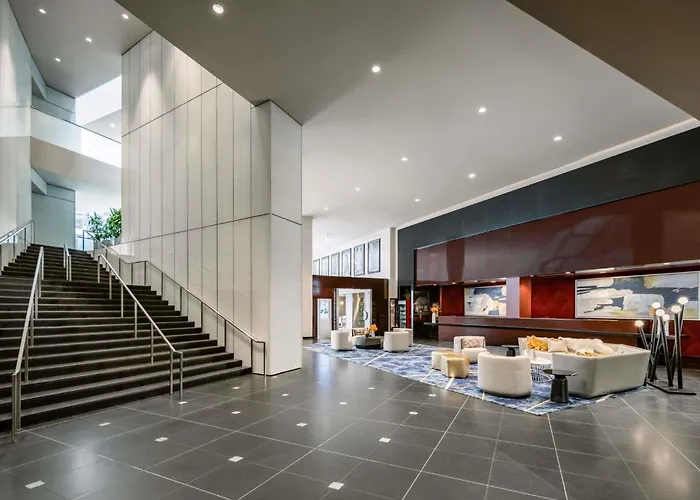 Sofitel Magnificent Mile 5*