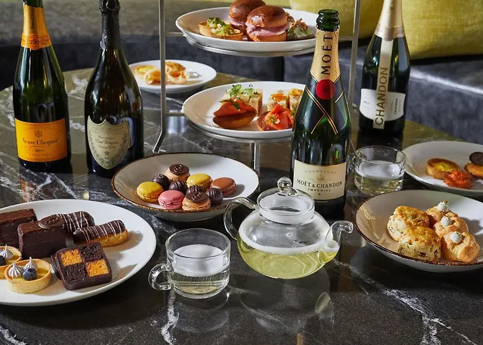 Hotel Sofitel Magnificent Mile 5*