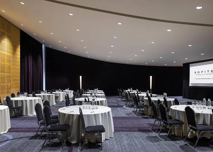 Sofitel Magnificent Mile Hotel 5*