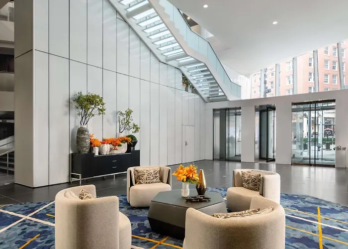 Sofitel Magnificent Mile Hotel 5*