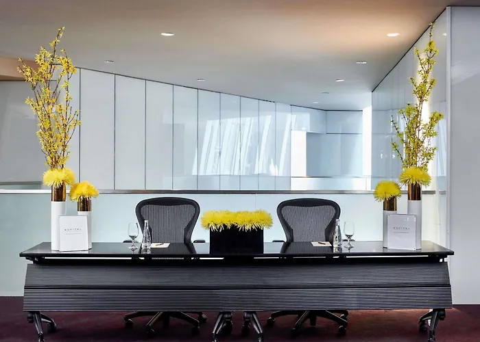 Hotel Sofitel Magnificent Mile 5*