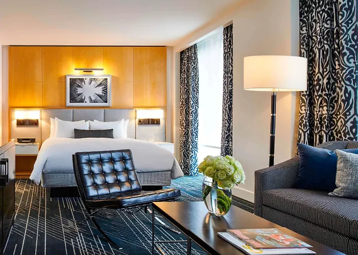 Sofitel Magnificent Mile Hotel 5*