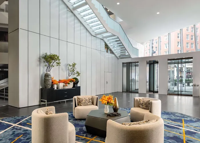 Sofitel Magnificent Mile 5*